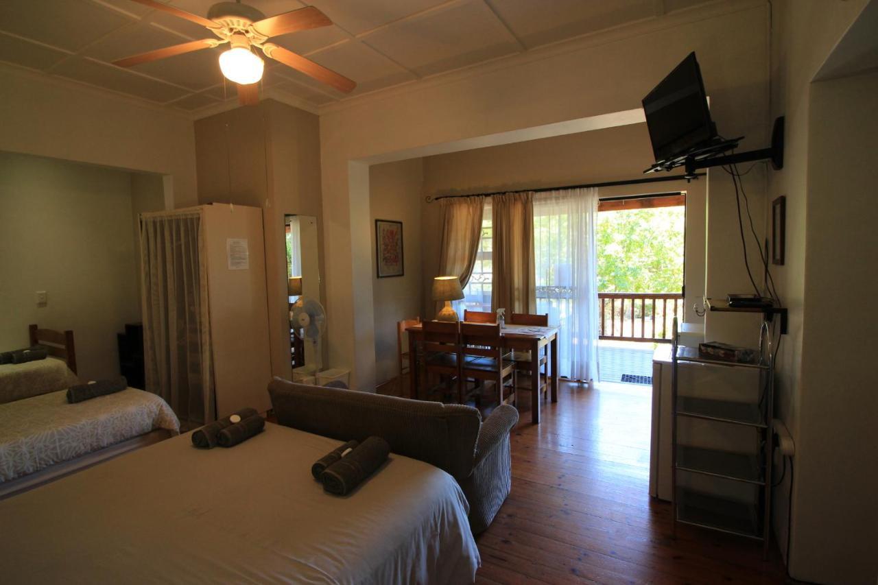 Dempsey'S Self-Catering Guest House Порт-Элизабет Экстерьер фото