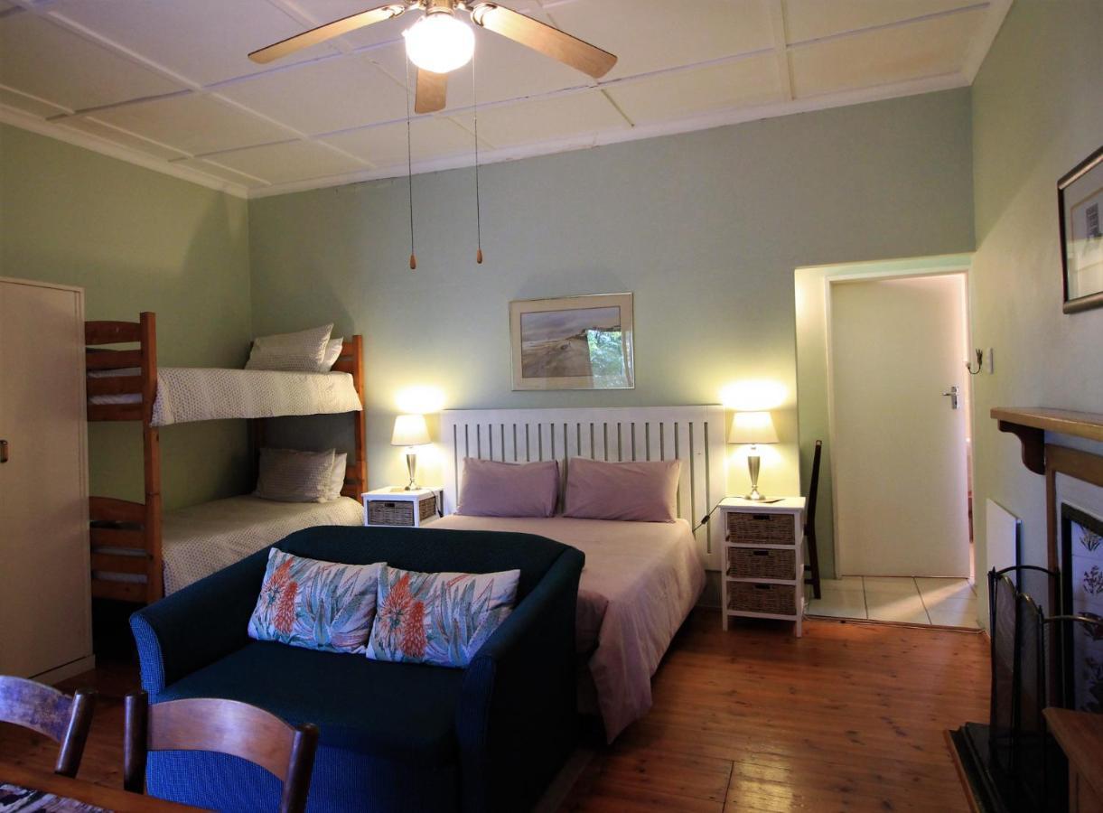 Dempsey'S Self-Catering Guest House Порт-Элизабет Экстерьер фото