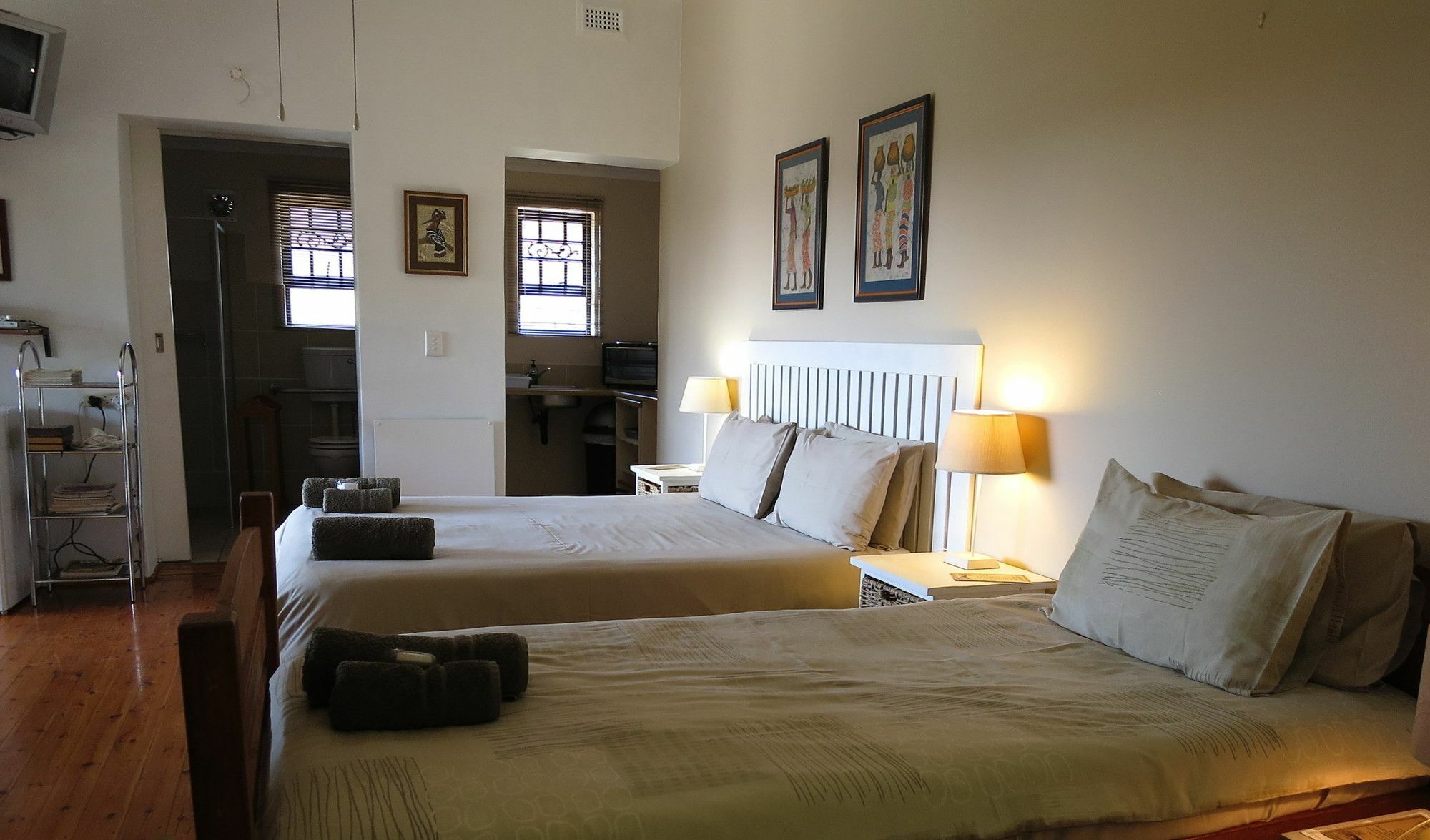 Dempsey'S Self-Catering Guest House Порт-Элизабет Экстерьер фото