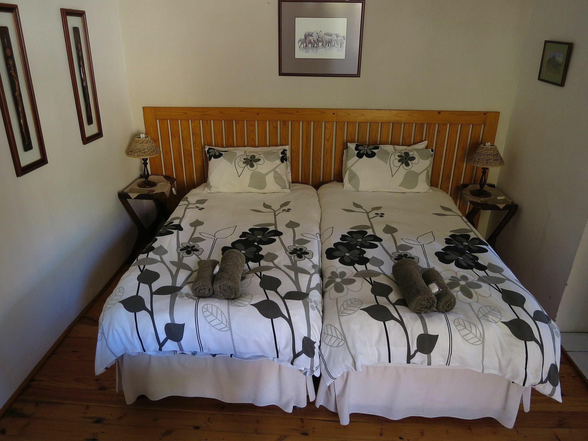 Dempsey'S Self-Catering Guest House Порт-Элизабет Экстерьер фото