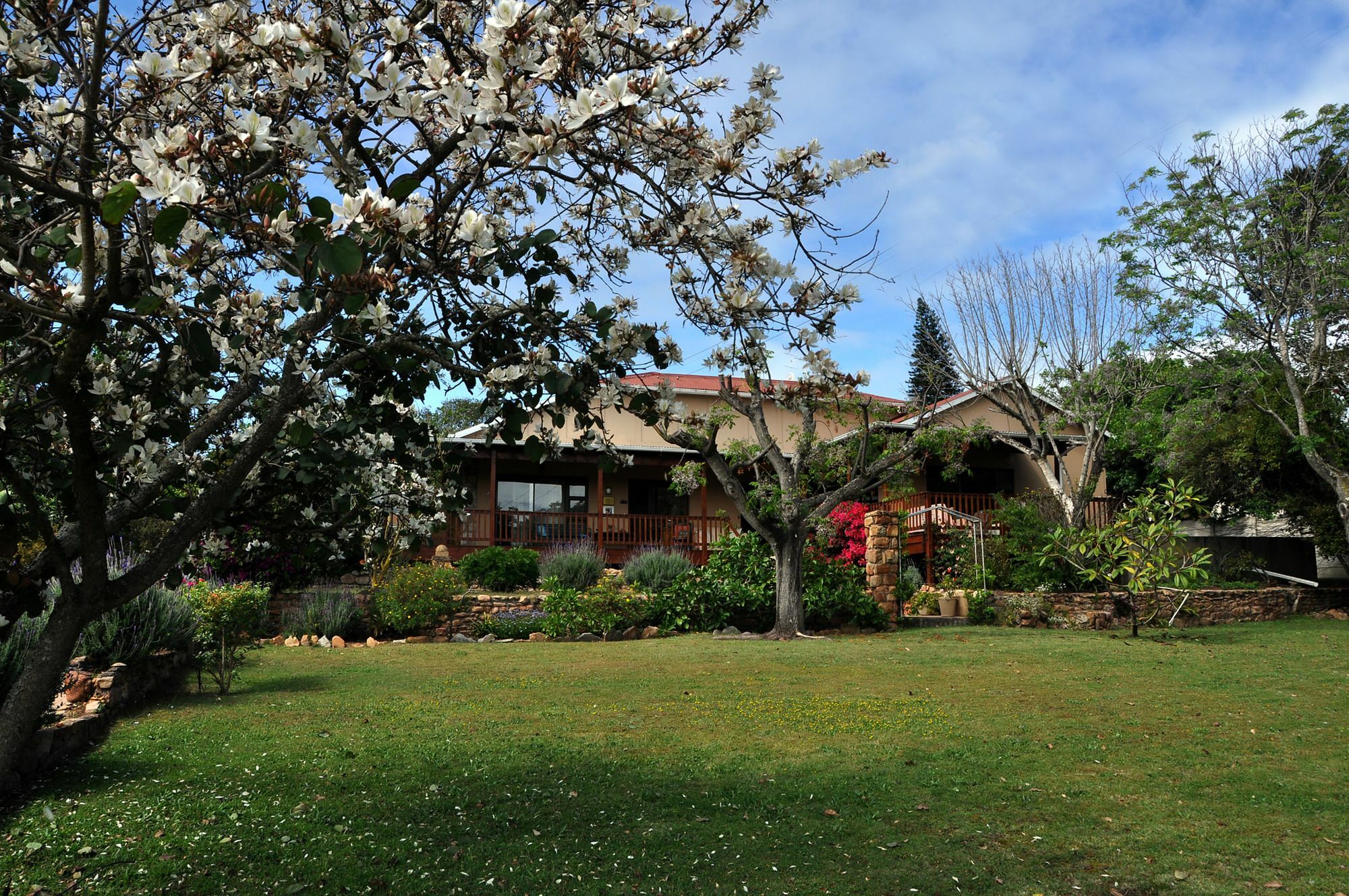 Dempsey'S Self-Catering Guest House Порт-Элизабет Экстерьер фото