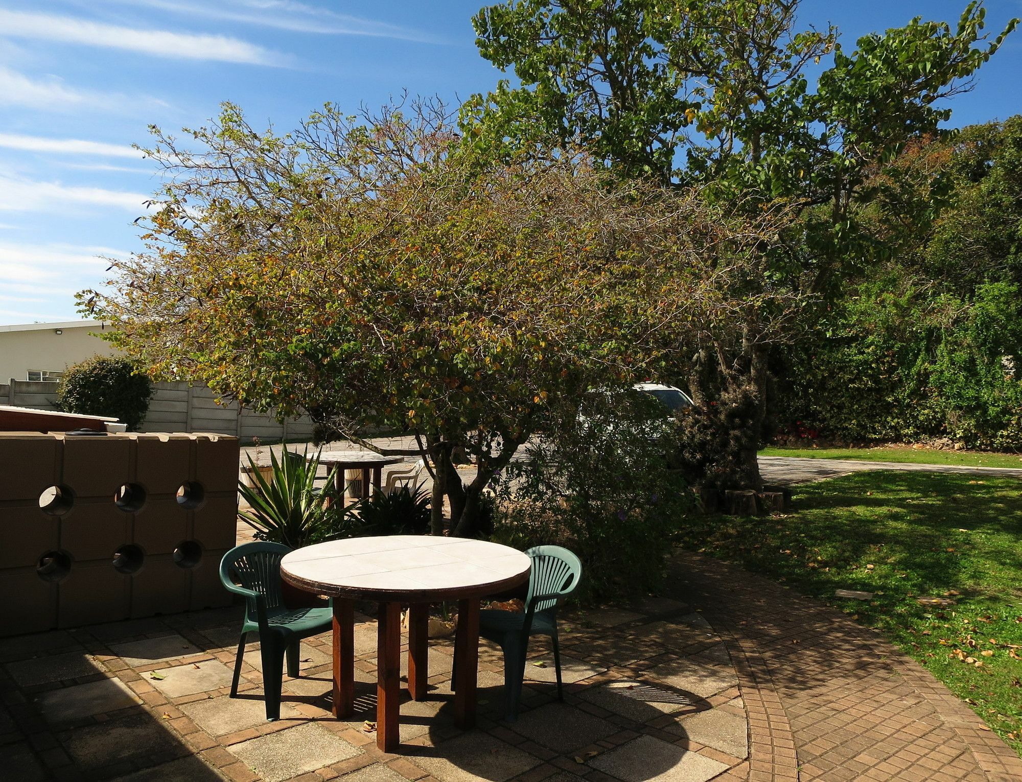 Dempsey'S Self-Catering Guest House Порт-Элизабет Экстерьер фото