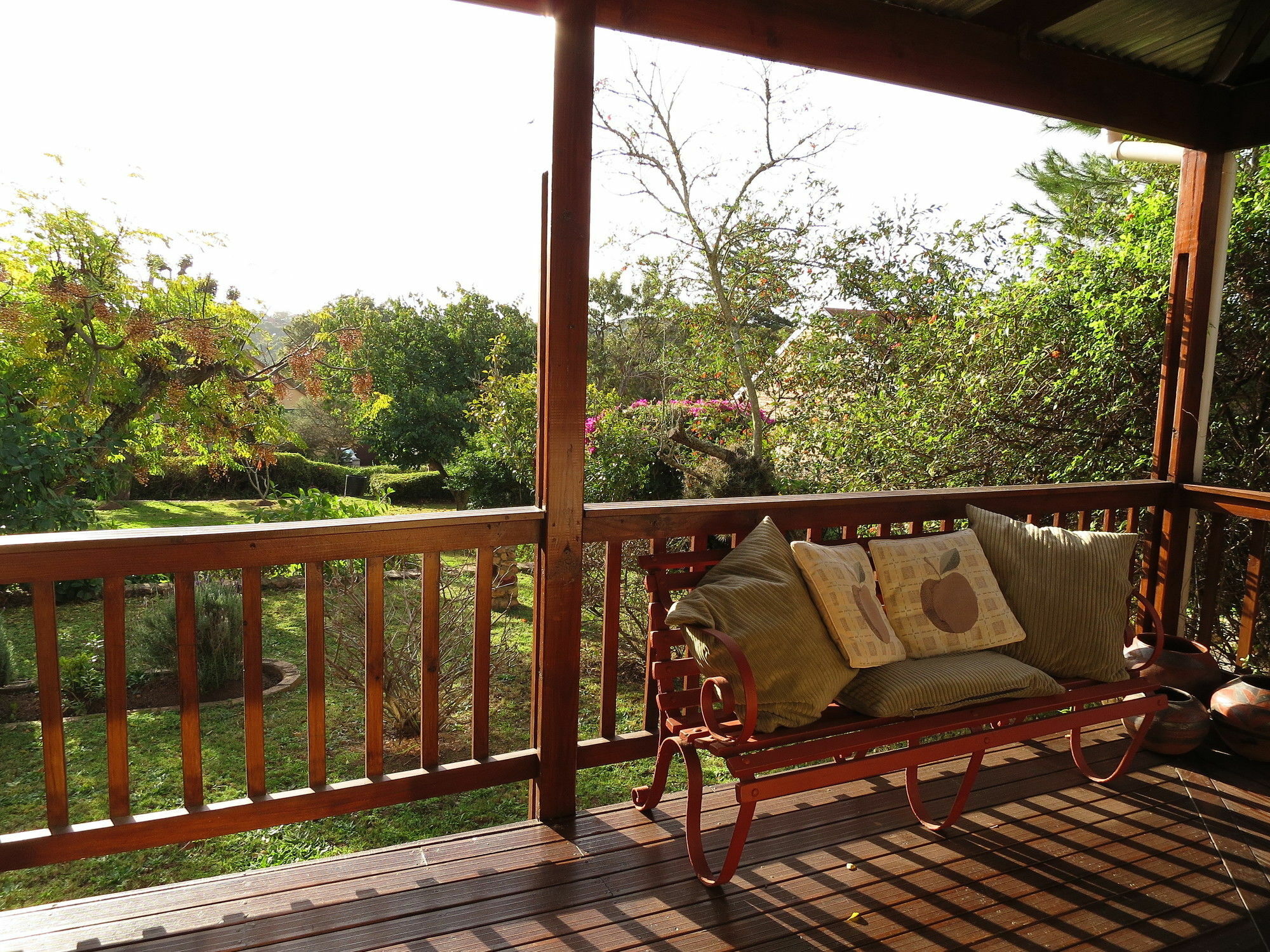 Dempsey'S Self-Catering Guest House Порт-Элизабет Экстерьер фото